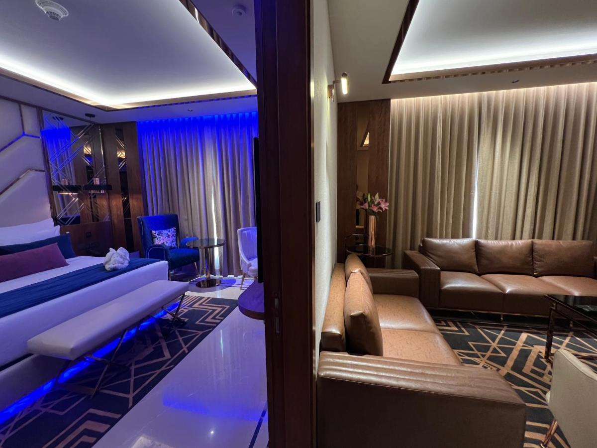 Planet Hollywood Thane Dış mekan fotoğraf